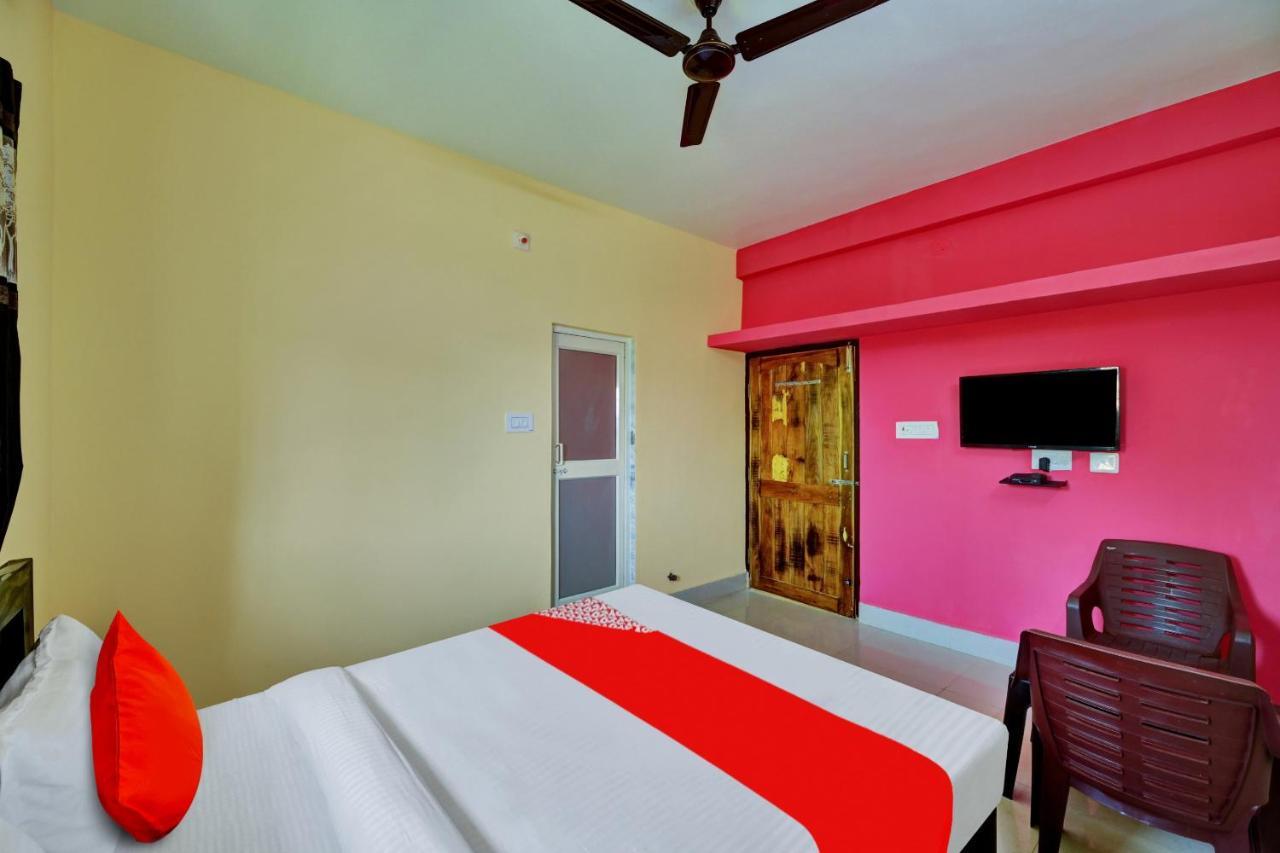 Oyo Flagship 81058 Royal Regalia Hotell Bhubaneswar Exteriör bild