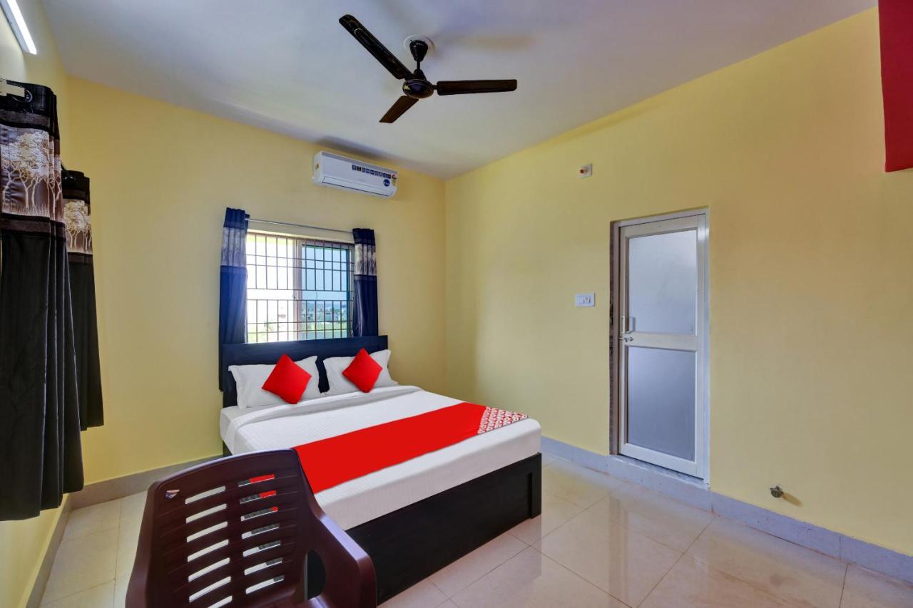Oyo Flagship 81058 Royal Regalia Hotell Bhubaneswar Exteriör bild