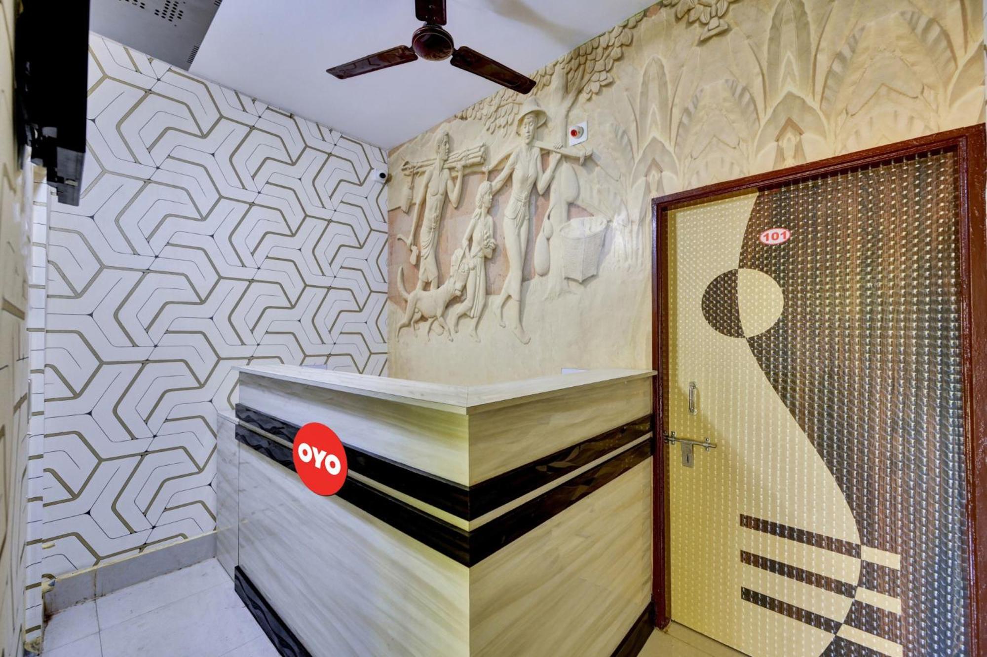 Oyo Flagship 81058 Royal Regalia Hotell Bhubaneswar Exteriör bild
