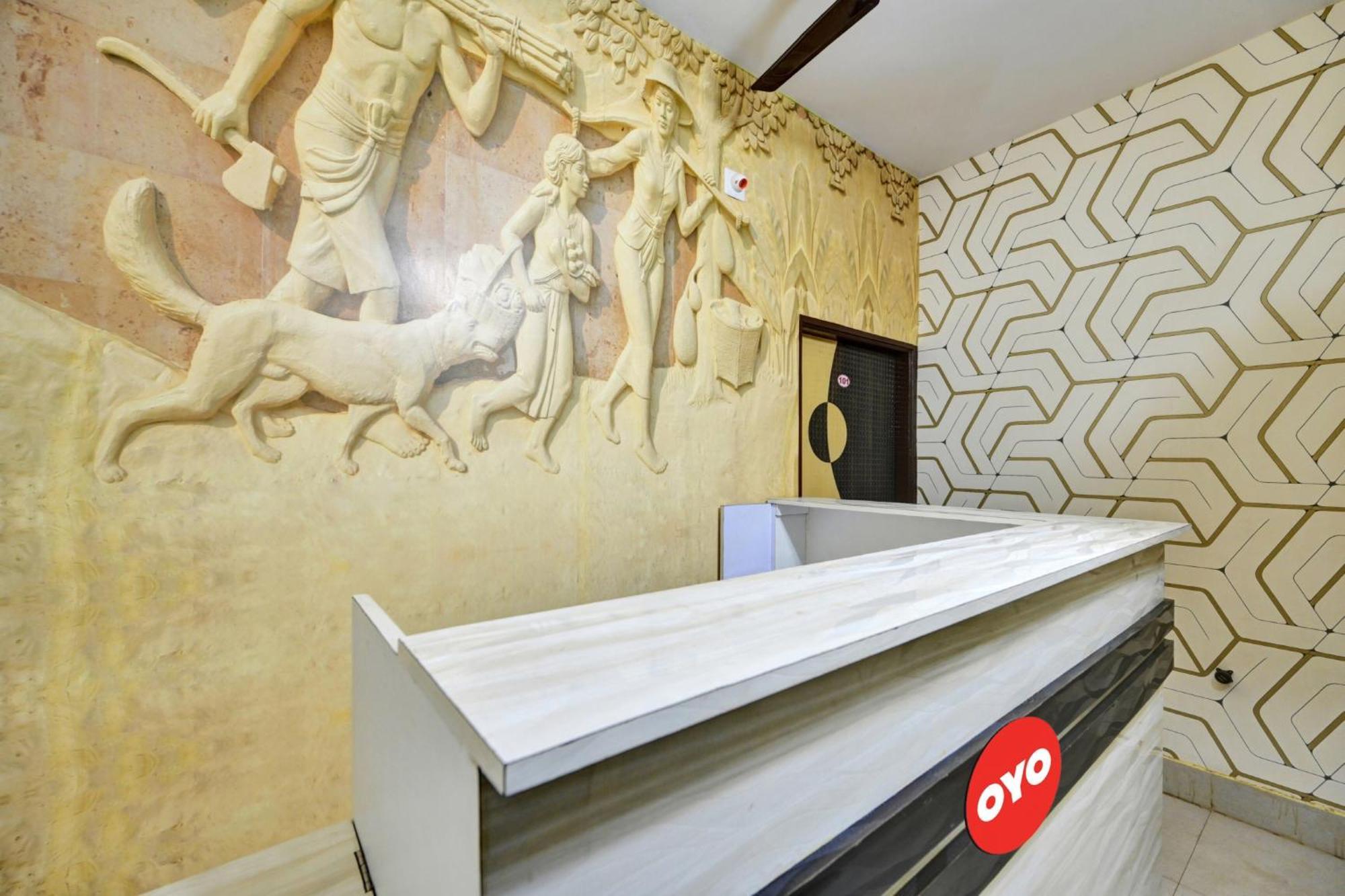 Oyo Flagship 81058 Royal Regalia Hotell Bhubaneswar Exteriör bild